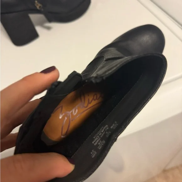 Zodiac Black Ankle Booties - Picture 5 of 6